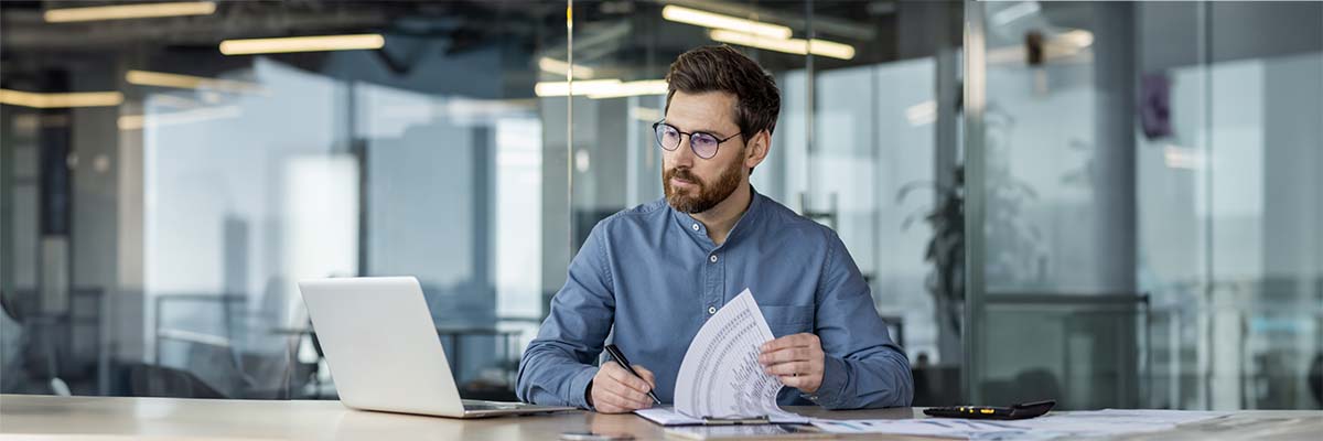 entrepreneur qui prend en compte les nouvelles modifications pour l'arce et l'are pour la création de son activité